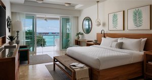 BCS - Royal Beachfront Club Suite with Balcony Tra