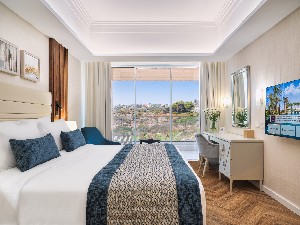 Junior Suite Inland View