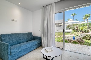 family room sea view in garden area