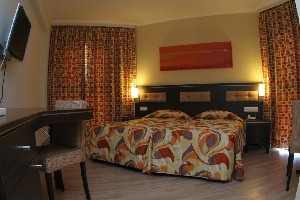 Hotel LIVADHIOTIS CITY HOTEL wakacje