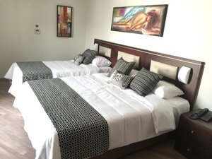 Hotel LIVADHIOTIS CITY HOTEL wakacje