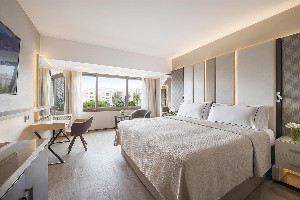 Hotel FOUR SEASONS wakacje