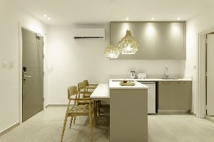 1 Bedroom Superior Apartment (Inland View, Balcony