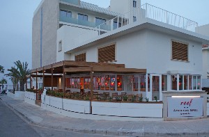 REEF AMERICAN GRILL & SPORT BAR