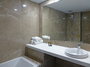 One Bed. Suite Sea View