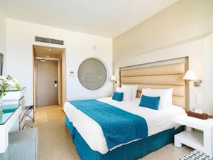 Hotel LEONARDO CYPRIA BAY wakacje