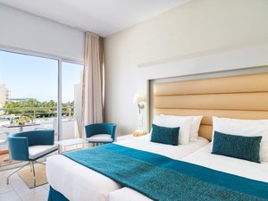 Hotel LEONARDO CYPRIA BAY wakacje