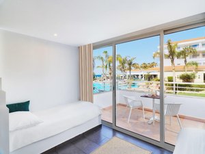 Hotel LEONARDO CYPRIA BAY wakacje