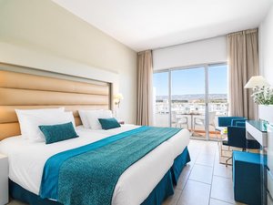Hotel LEONARDO CYPRIA BAY wakacje