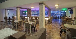 Harleys bar  Restaurant