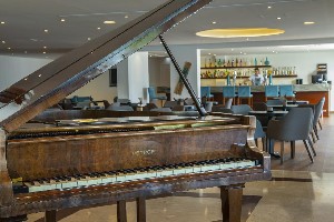 Hotel QUEEN´S BAY wakacje