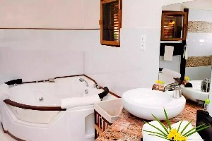 Hotel RAVINTSARA WELLNESS HOTEL wakacje