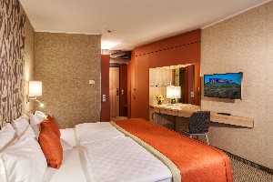 Hotel ENSANA THERMAL AQUA HEALTH SPA wakacje