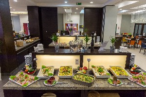 Hotel PARK INN BY RADISSON SÁRVÁR RESORT & SPA wakacje