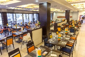 Hotel PARK INN BY RADISSON SÁRVÁR RESORT & SPA wakacje