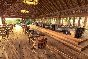 Hotel HURAWALHI wakacje