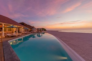 Hotel CINNAMON HAKURAA HURAA wakacje