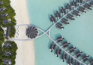 Hotel MOVENPICK RESORT KUREDHIVARU MALDIVES wakacje