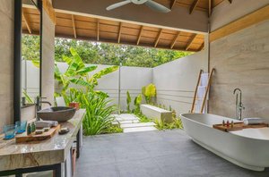 Hotel EMERALD FAARUFUSHI RESORT & SPA wakacje