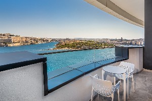 Superior Seafront View