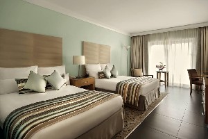 pokój z dwoma łózkami