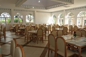 Restaurant/bars
