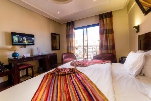 Hotel LES TROIS PALMIERS wakacje