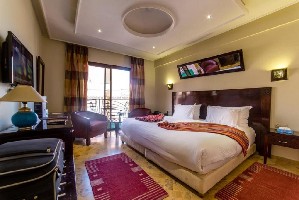 Hotel LES TROIS PALMIERS wakacje