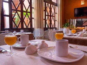 Hotel RIAD ADERBAZ wakacje