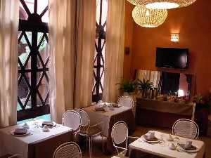 Hotel RIAD ADERBAZ wakacje