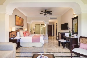 Hotel GRAND PALLADIUM WHITE SAND RESORT & SPA wakacje