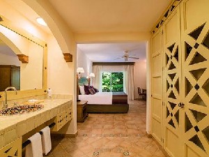 Hotel CATALONIA PLAYA MAROMA wakacje