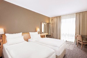 Hotel NH BERLIN ALEXANDERPLATZ wakacje