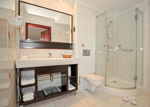 Hotel KORMORAN MEDISPA wakacje