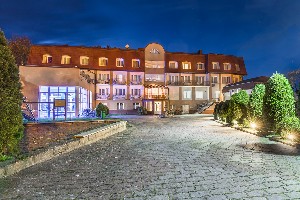 Hotel JANTAR wakacje