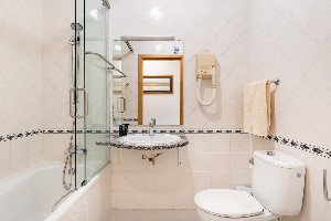 1 Bedroom Apartment (Balcony)