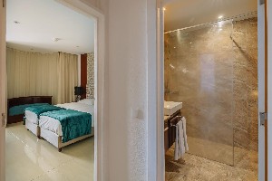 Hotel MUTHU CLUBE PRAIA DA OURA wakacje