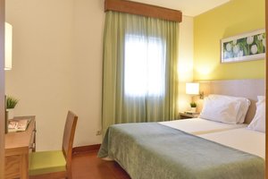 1 Bedroom Apartment (PoolView, Balcony)