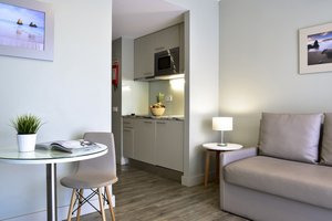 1 Bedroom Premium Apartment (Balcony)