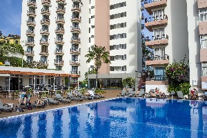 Bar - Terrace - Pool Complex