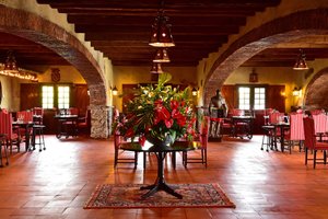 Taverna Restaurant 