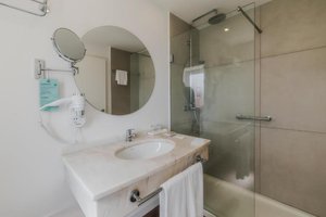 Hotel ENOTEL SANTO DA SERRA wakacje