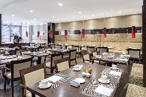 Hotel NH DANUBE CITY wakacje