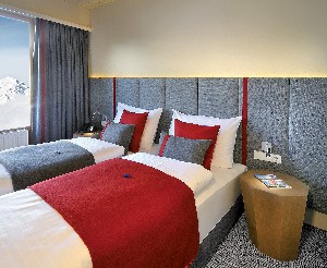 Hotel FALKENSTEINER FAMILIENHOTEL SONNENALPE  SE SKIPASEM wakacje