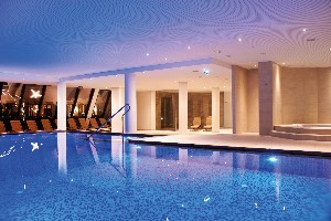 Hotel DAS ALPENHAUS KAPRUN wakacje