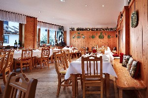 Hotel DAS ALPENHAUS KAPRUN wakacje