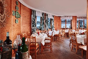 Hotel DAS ALPENHAUS KAPRUN wakacje