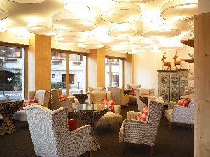 Hotel DAS ALPENHAUS KAPRUN wakacje