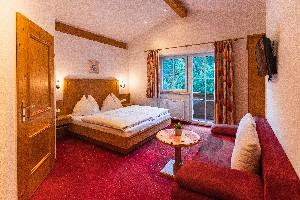 Hotel DER SCHMITTENHOF wakacje