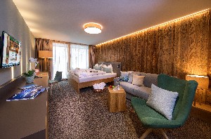 Hotel DER WALDHOF wakacje